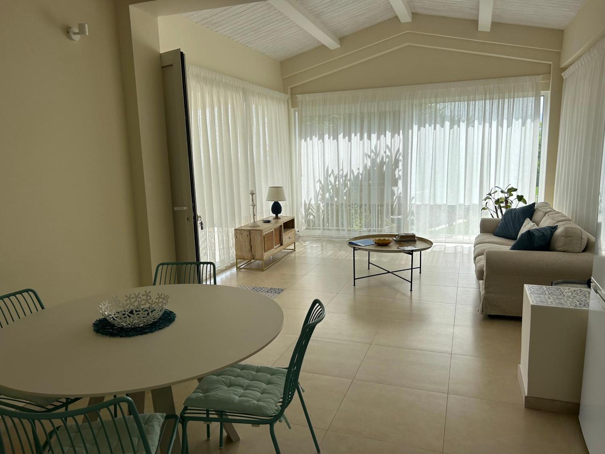 Iiulia Villa